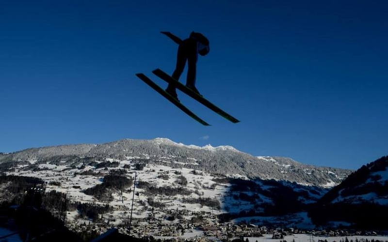Torrent Store gradually Sorin Mitrofan, locul 5 la sarituri cu schiurile - Comitetul Olimpic si  Sportiv Roman