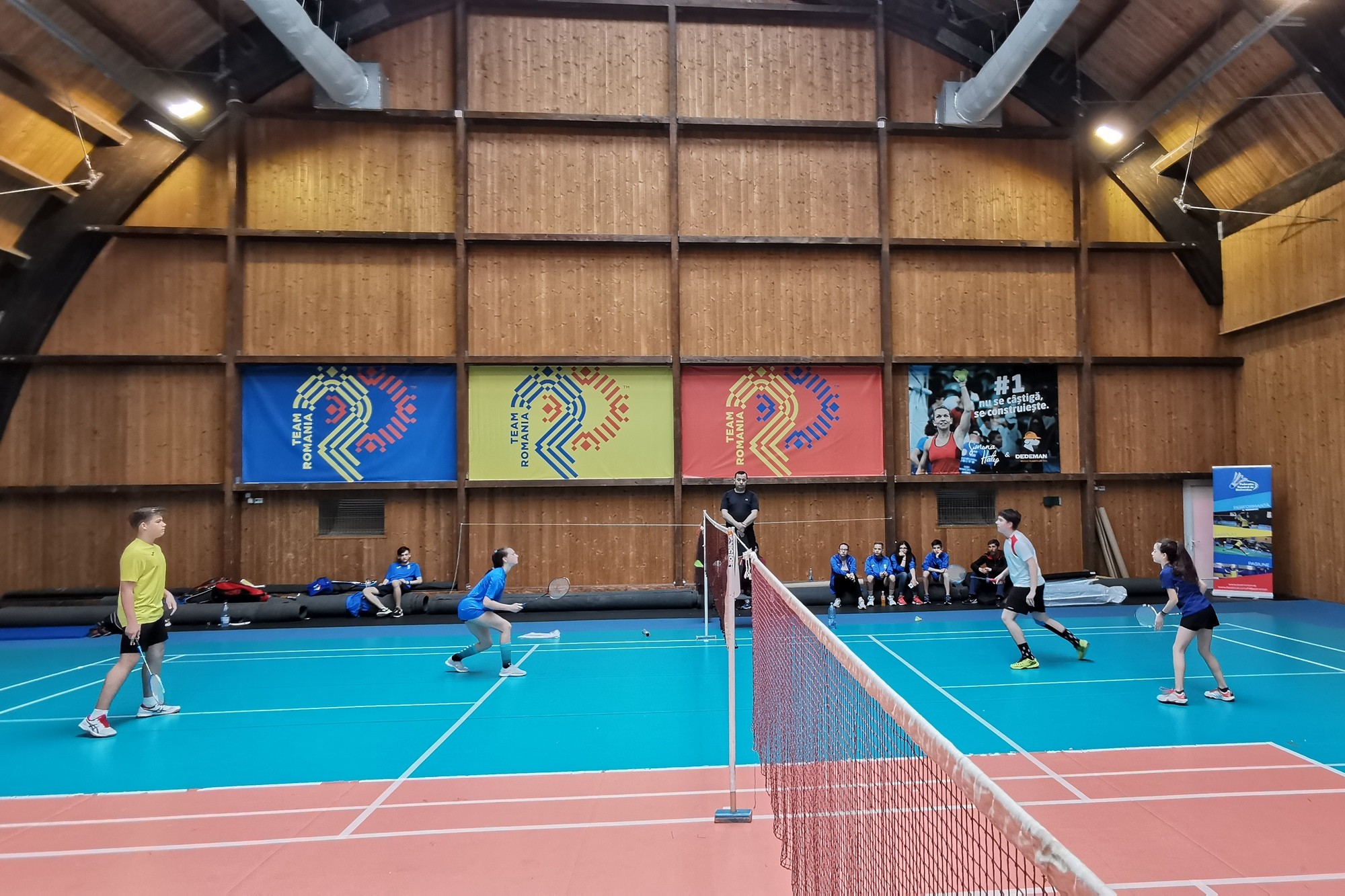 Badmintonevenimcompsalatenis3 2000