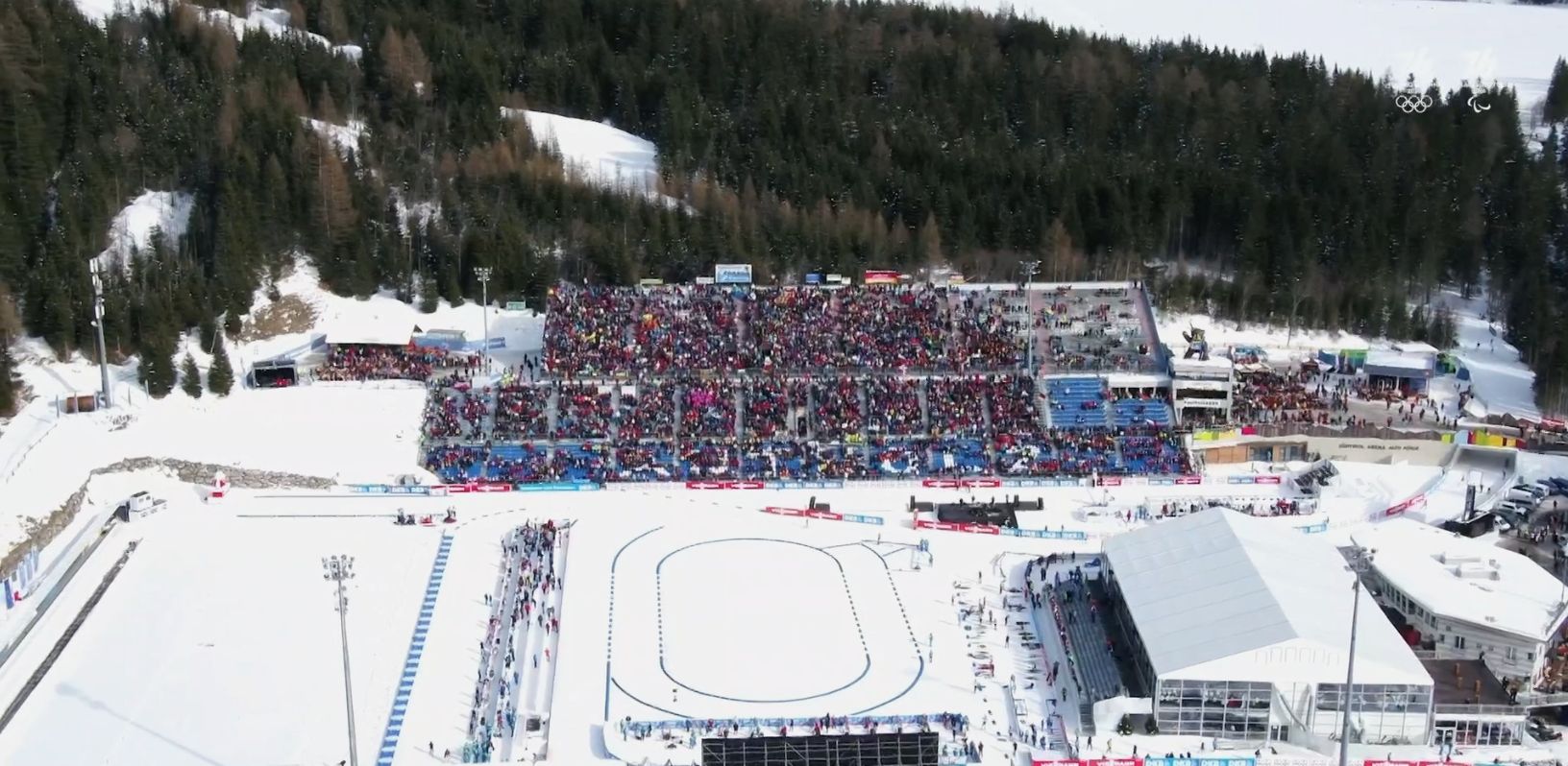 https://www.cosr.ro/img/32caa26f-2292-4522-990d-30d87bf8a94f/biatlon-arena-anterselva-prtscr-film-prezentare.png?fm=jpg&q=80&fit=max&crop=1632%2C798%2C0%2C0