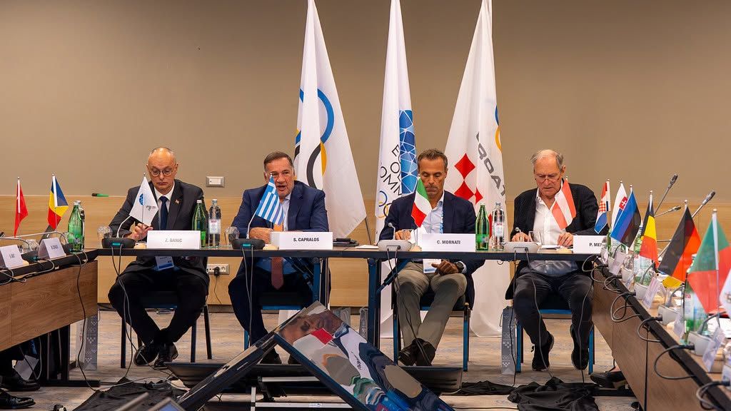https://www.cosr.ro/img/501eca8d-cf41-482d-8334-f2256c40b590/comunicat-ce-eoc-rusi-fote-bv1.jpeg?fm=jpg&q=80&fit=max&crop=1024%2C576%2C0%2C0