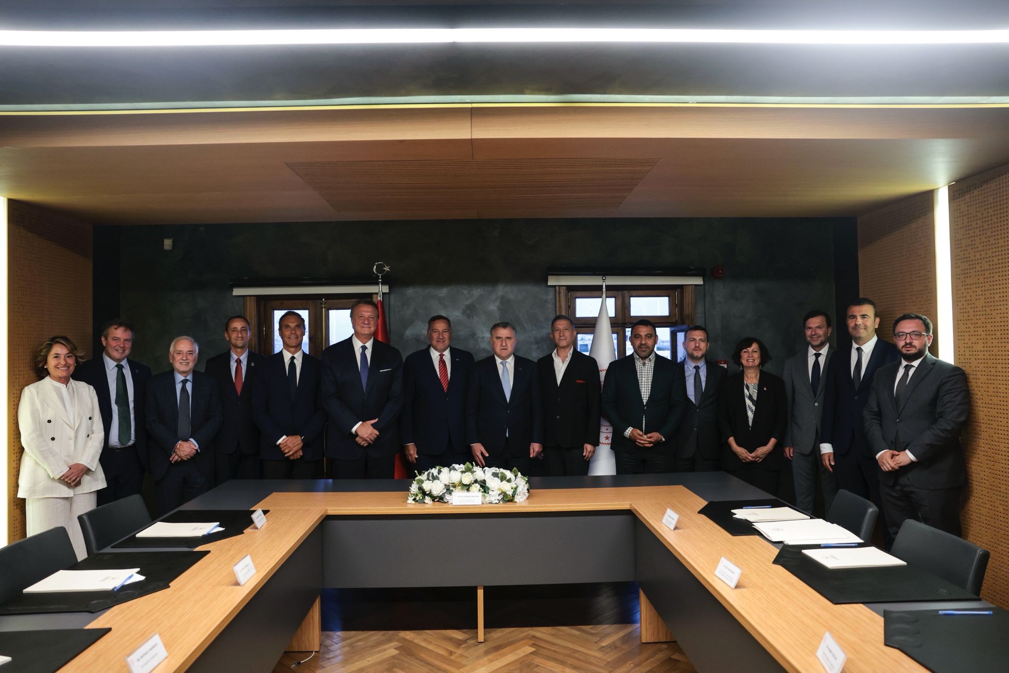 Grup Lucru Je Istanbul 2027