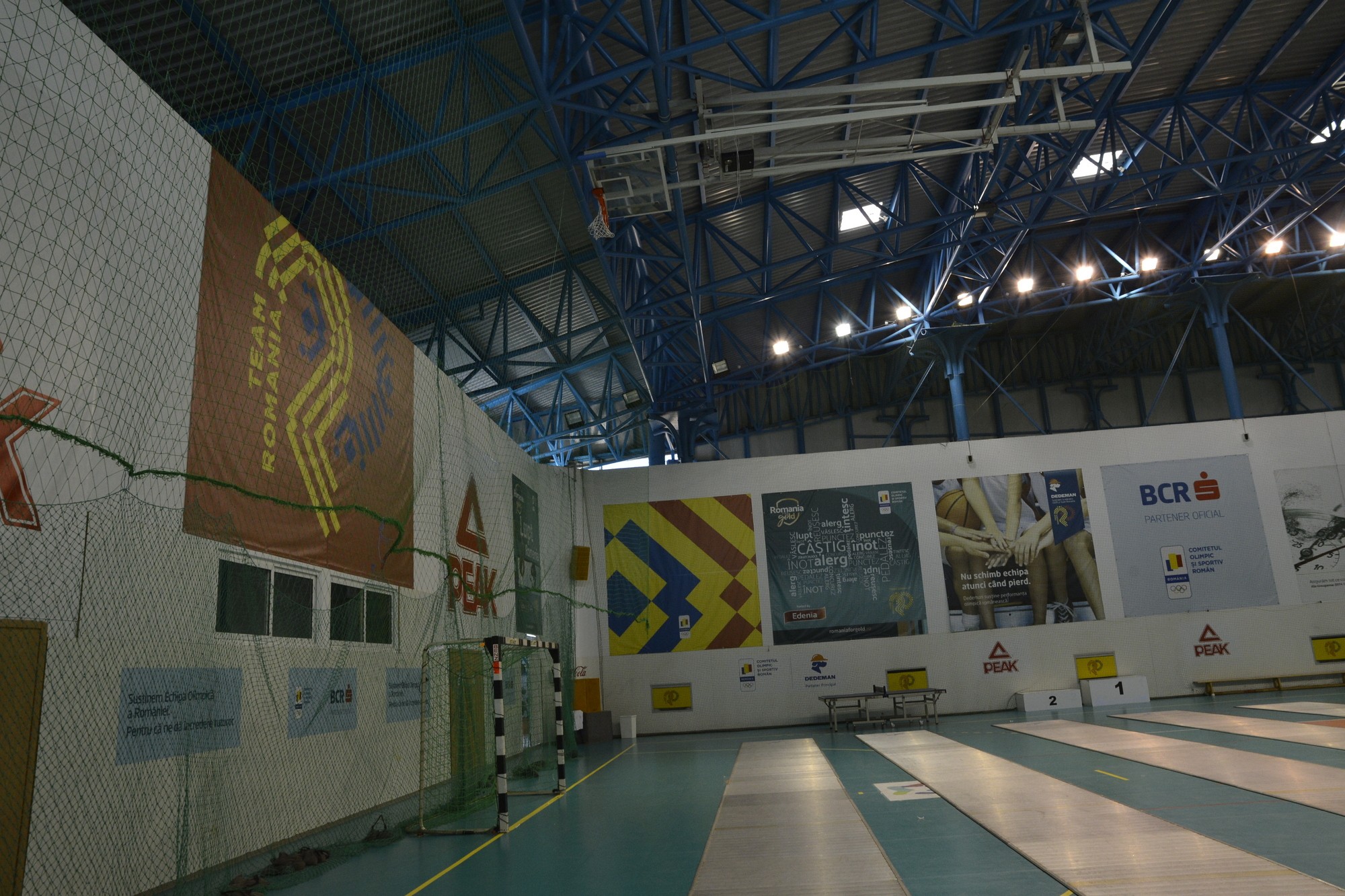 07polivalentacosbaschet 2000