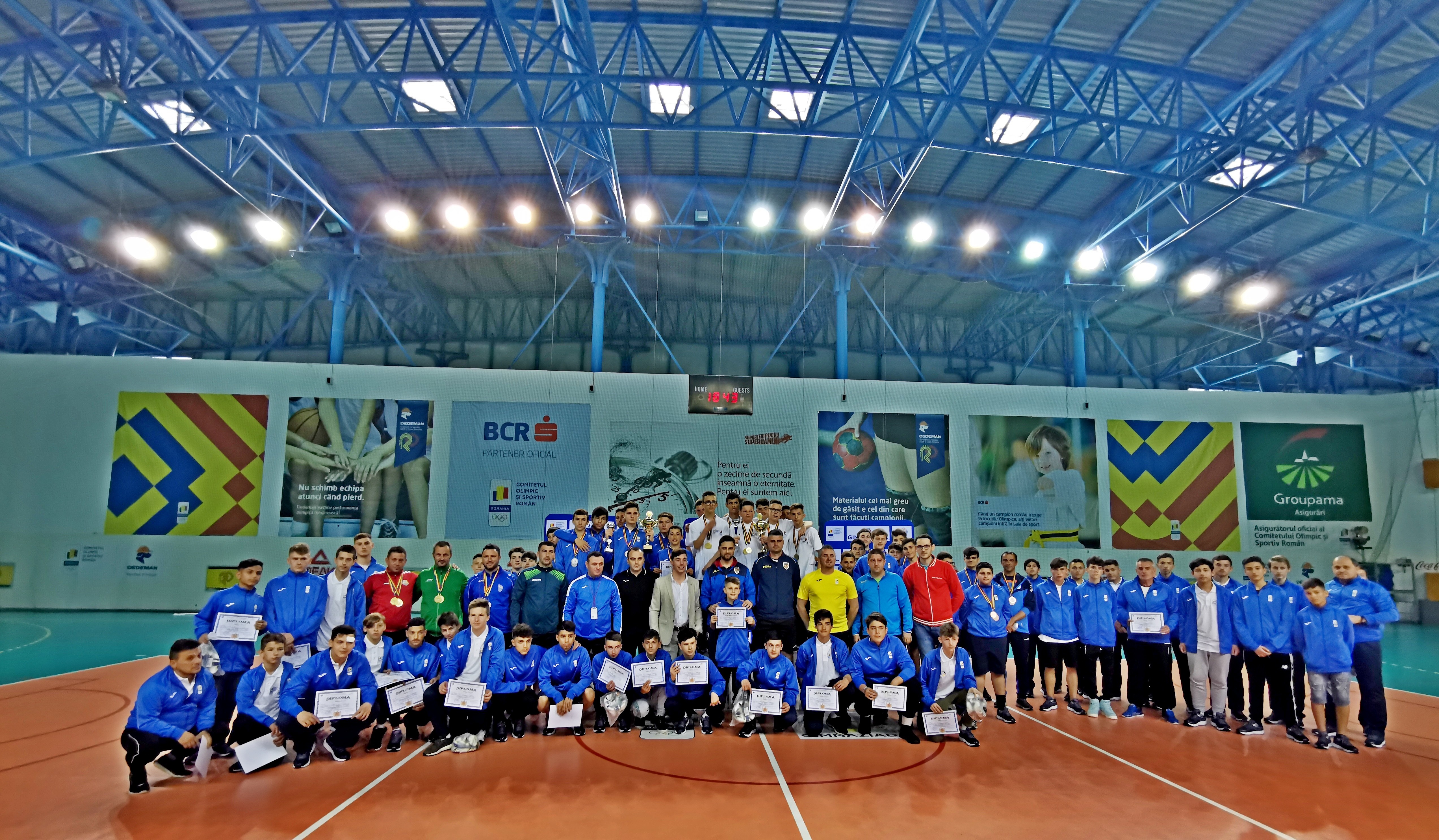 Salapolivalentagimnazeveniment3 2000