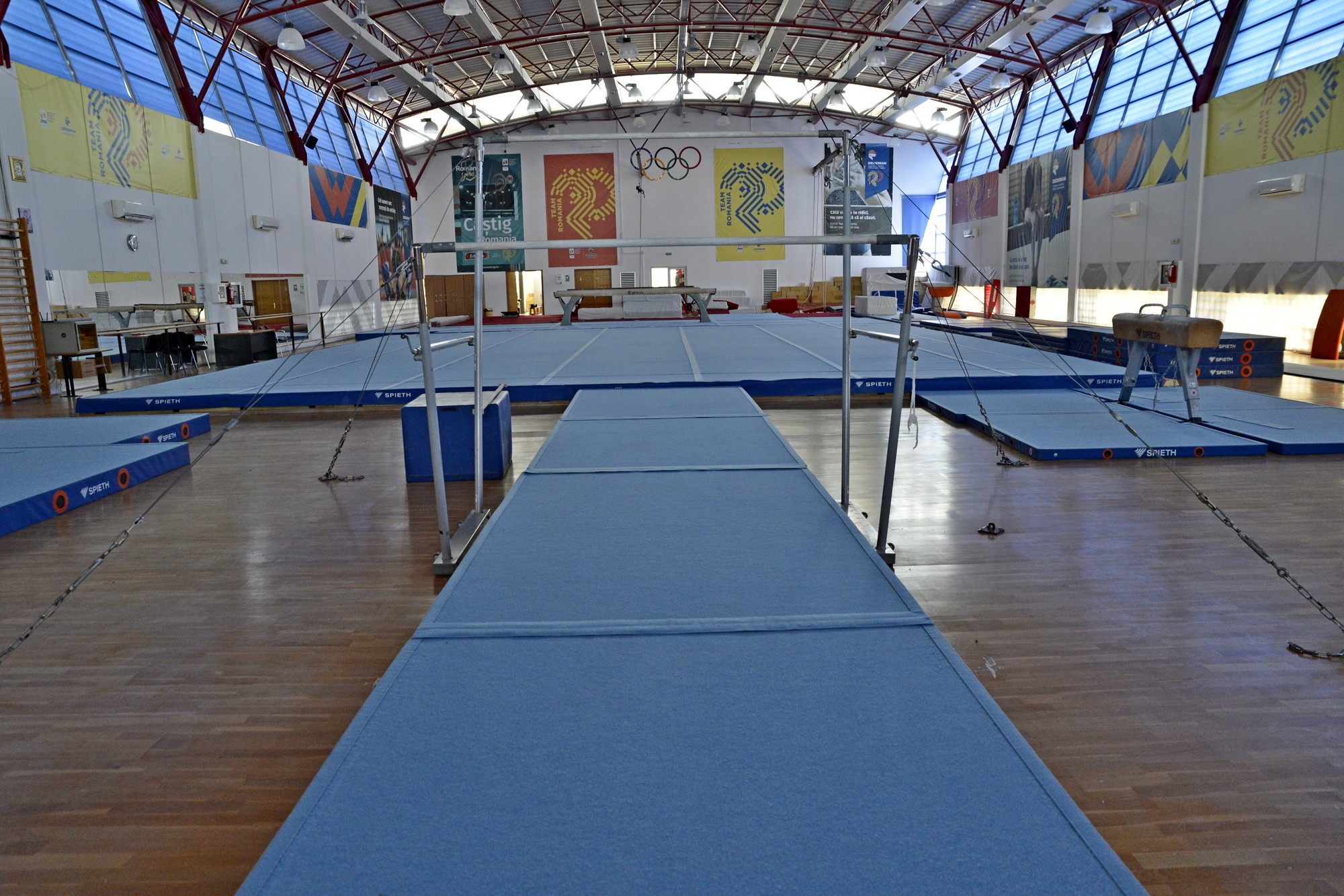 02salagimgeneral 2000