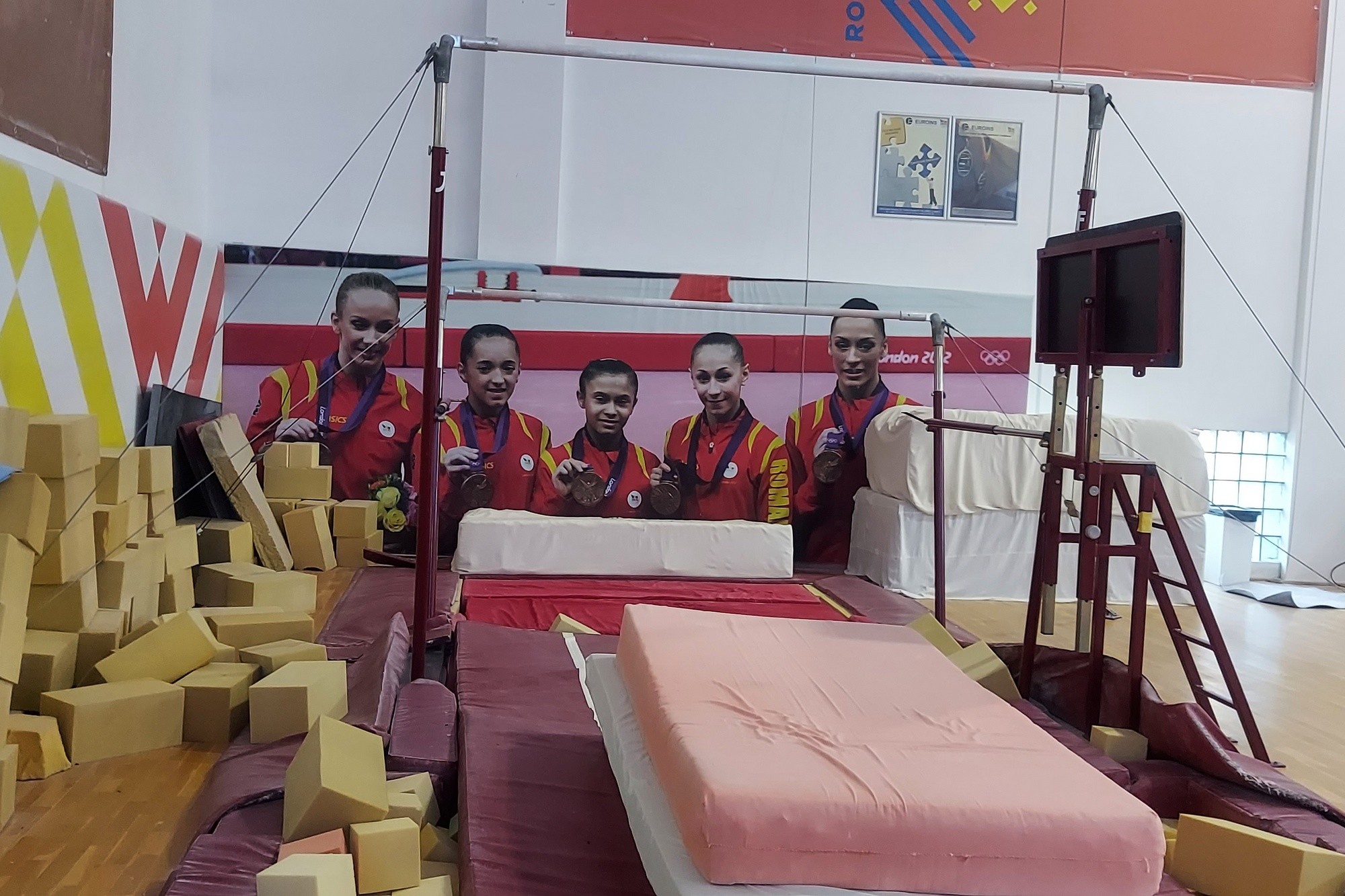 Salagimparalele 2000