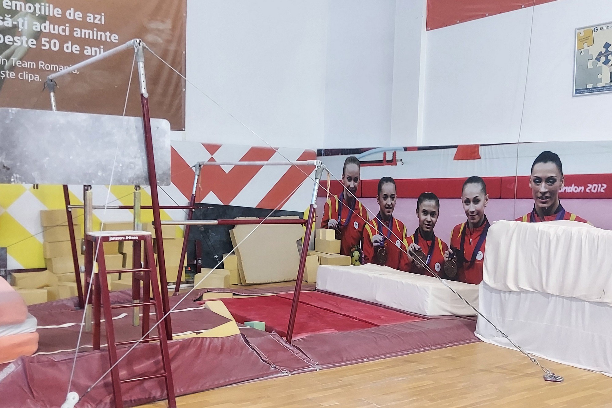 Salagimparalele2 2000