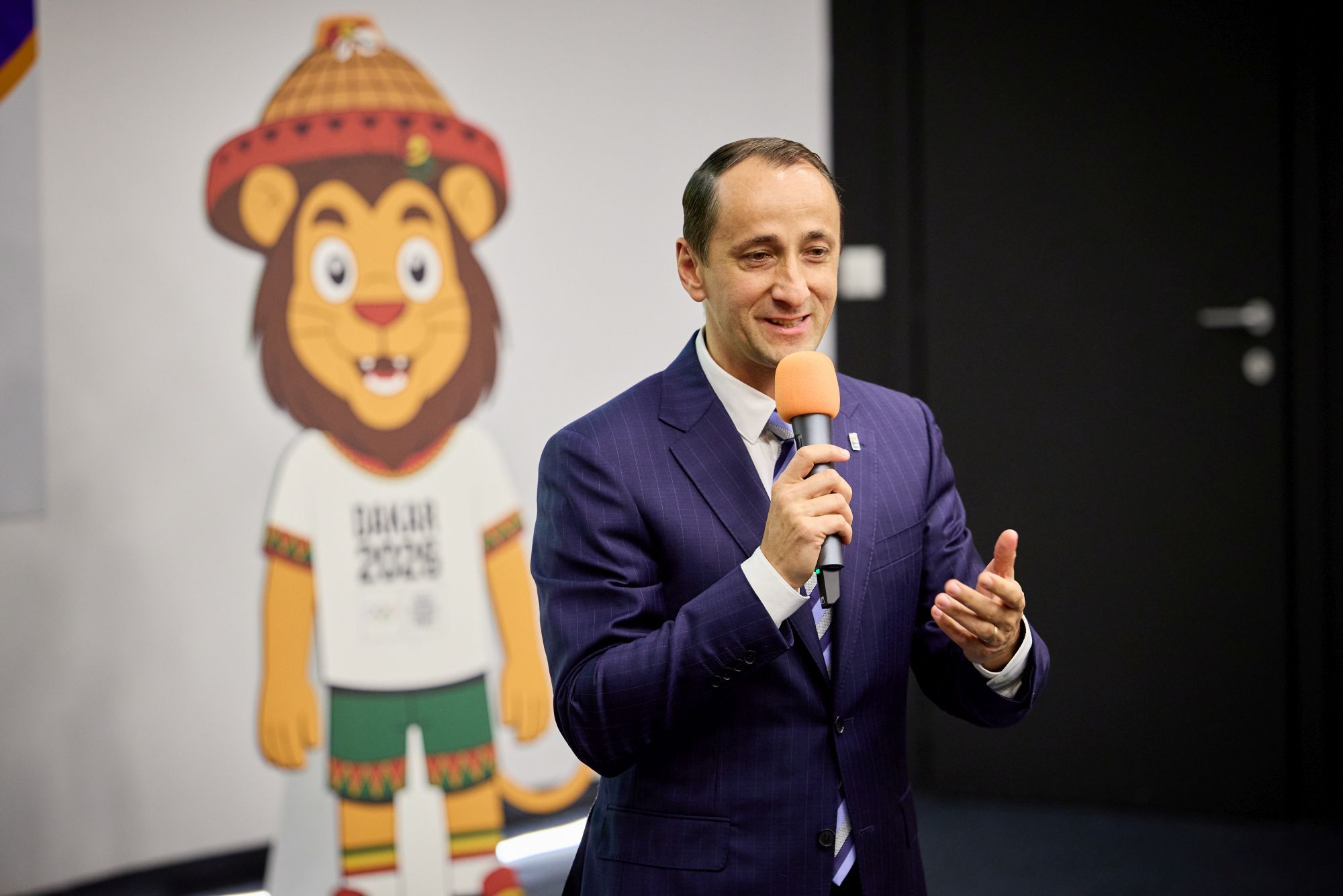https://www.cosr.ro/img/81683b62-075b-4d58-ae2e-c9c215f8a315/cosr-dakar26-28-oct-051.jpg?fm=jpg&q=80&fit=max&crop=2000%2C1334%2C0%2C0