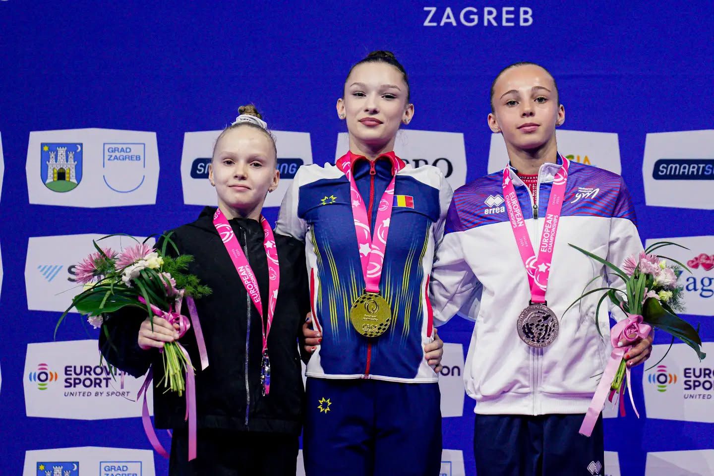 https://www.cosr.ro/img/8cc1e711-72a1-452d-a464-996f5a8f585b/aniela-tudor-aur-podium-ce-gimnastica-2026.jpeg?fm=jpg&q=80&fit=max&crop=1440%2C960%2C0%2C0