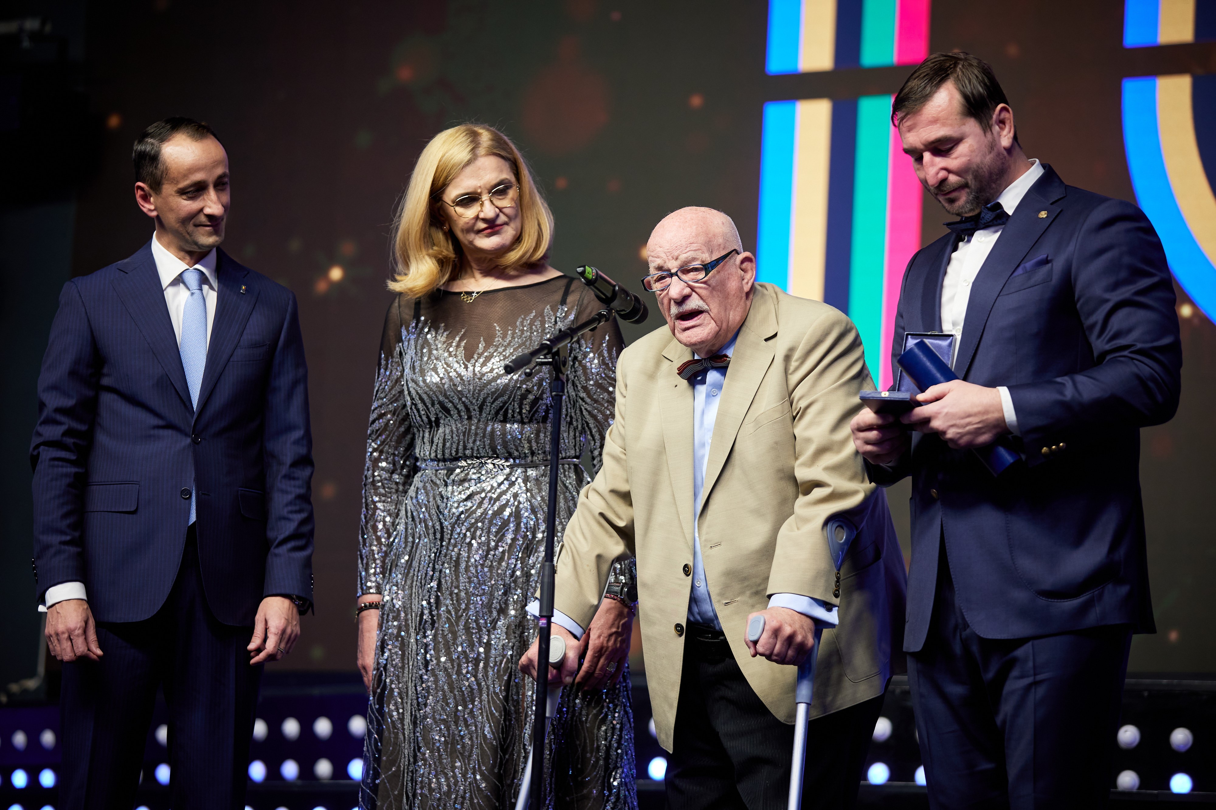 Cosr 110 Ani Batran Carje