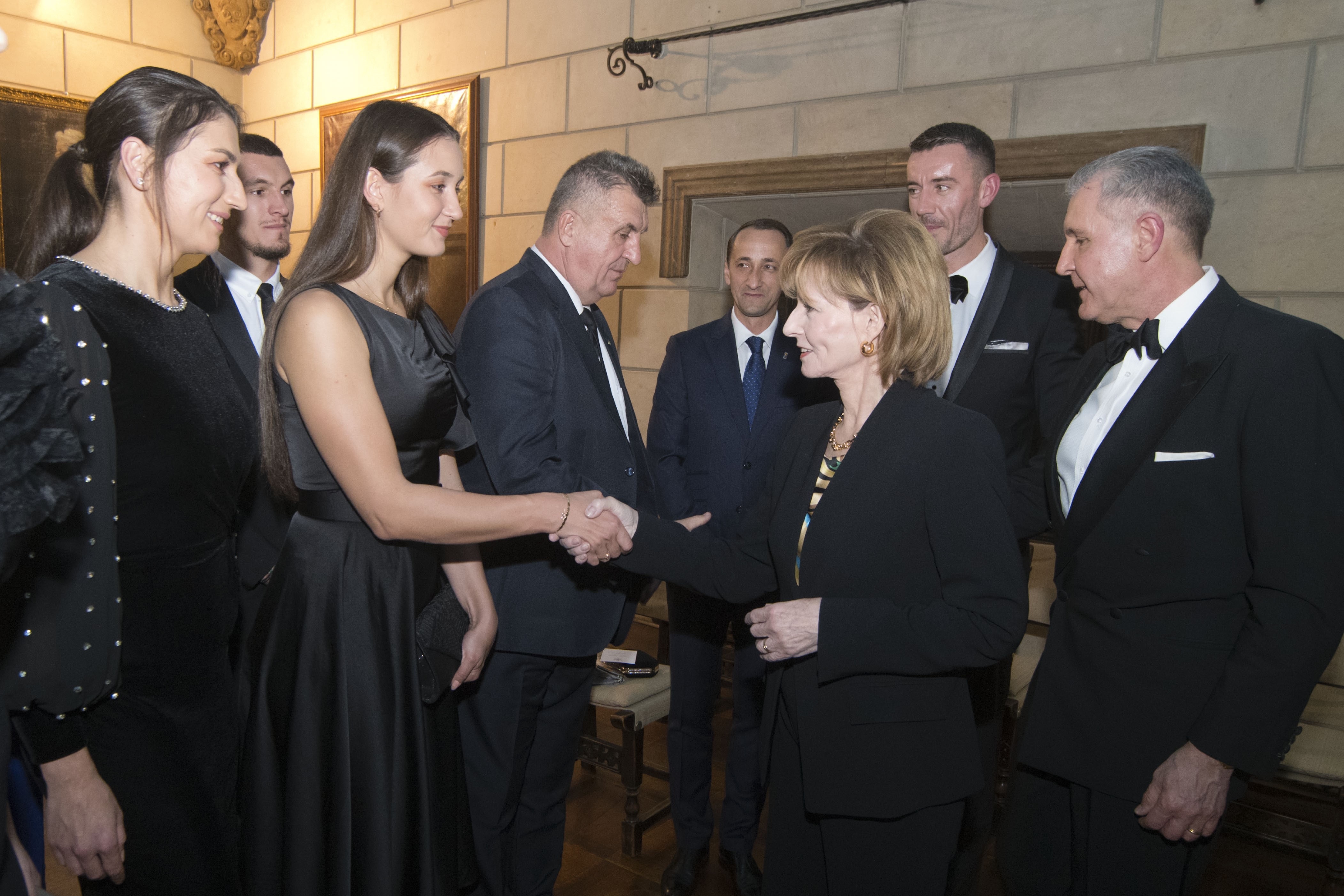 Olimpici Palatul Elisabeta Plecaciuni