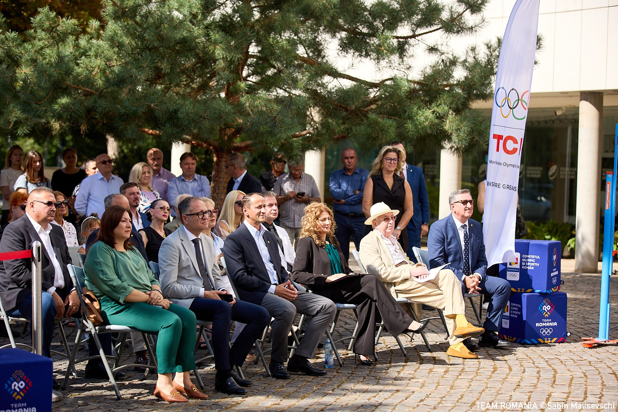 Boro Fiu Ioli Dita Cova