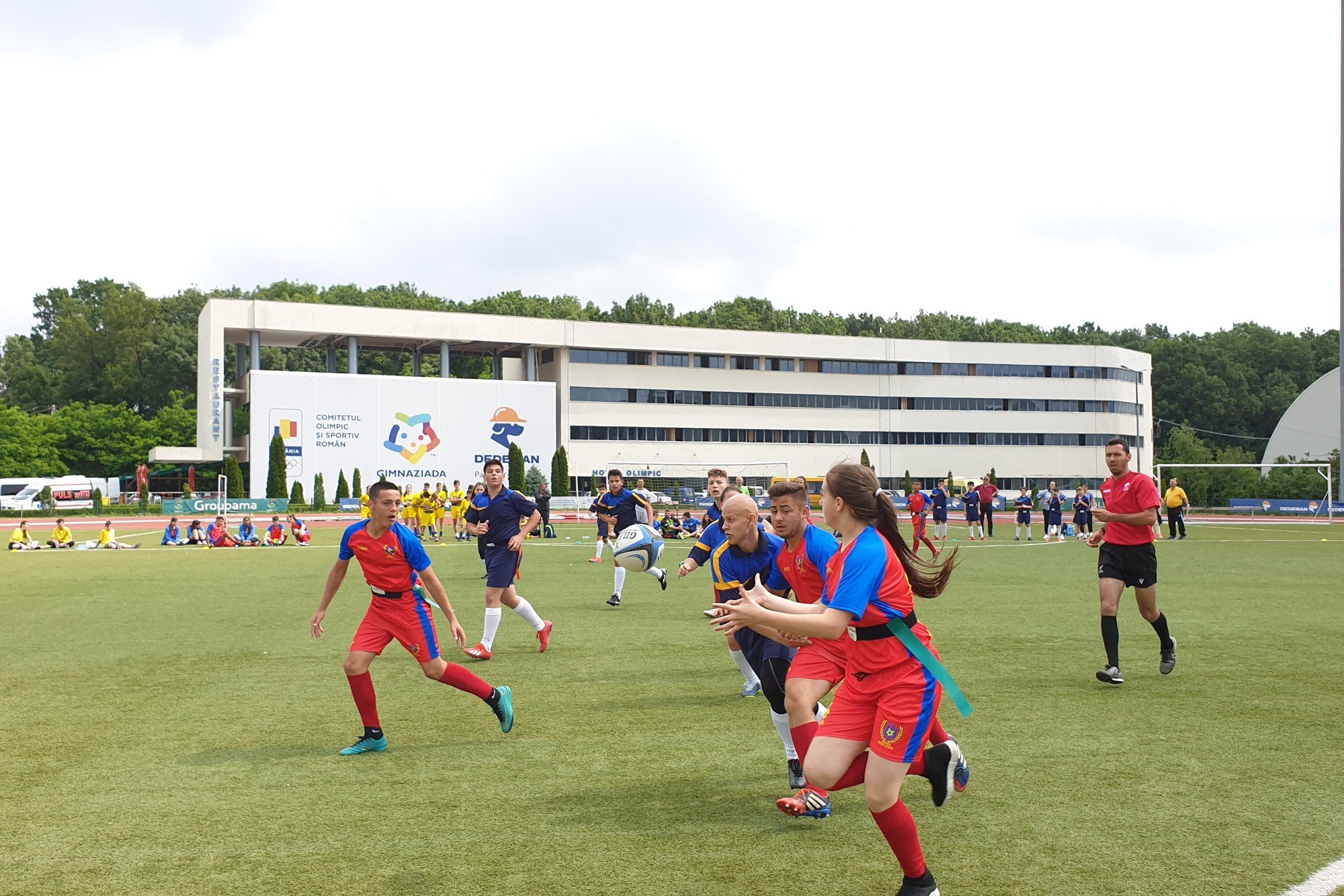 02stadioncompetitii3 2000