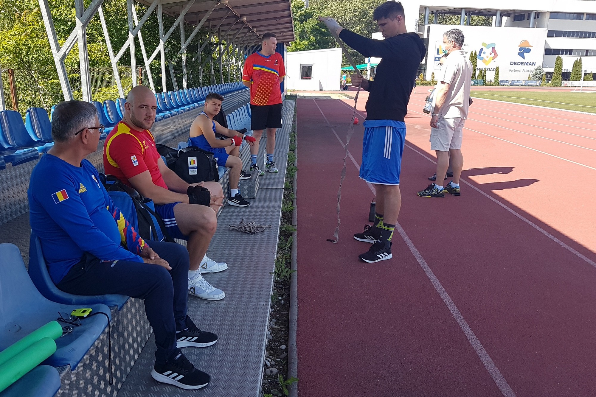 Boxpregatirestadion2 2000