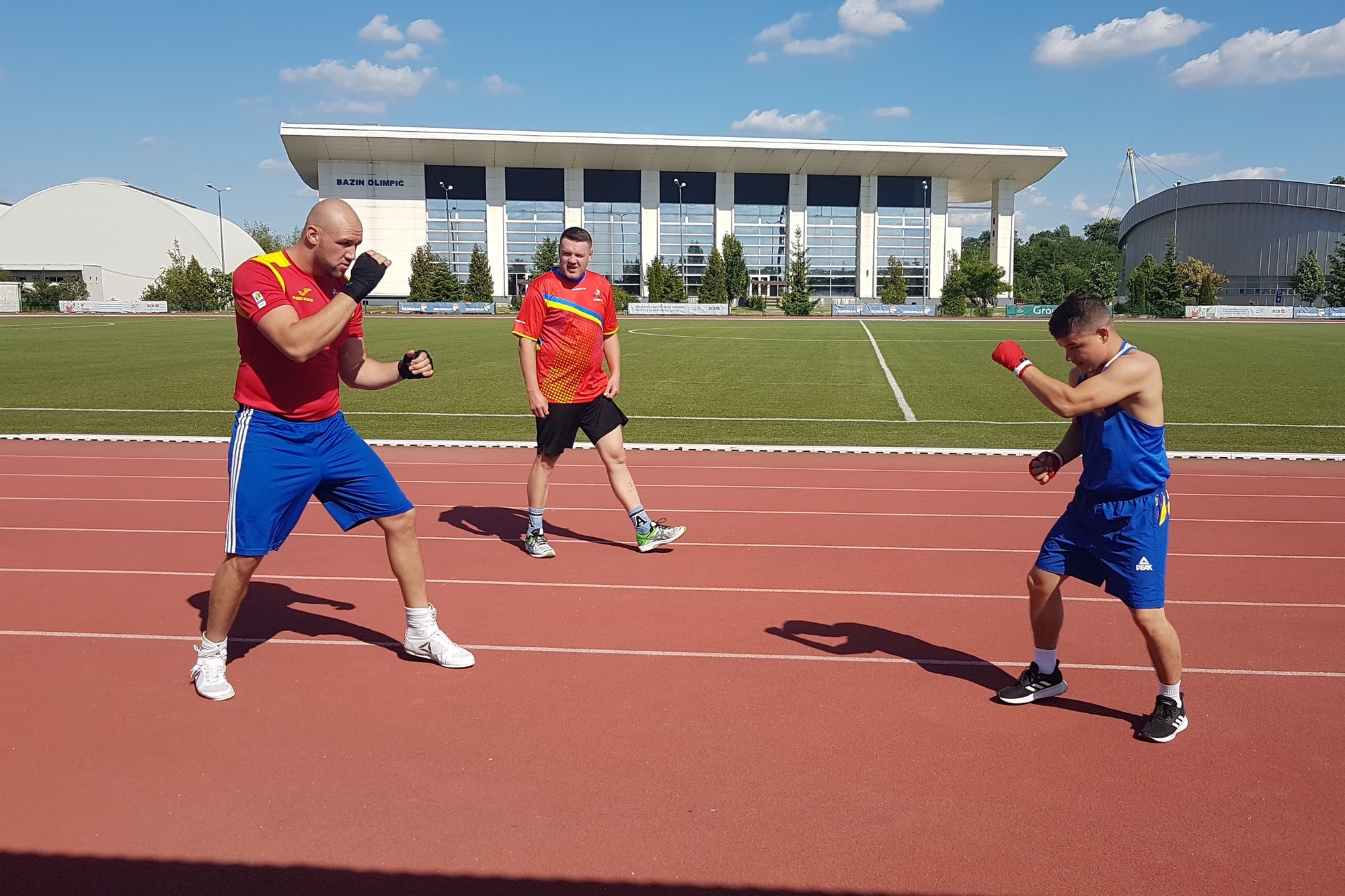 Boxpregatirestadion3 2000