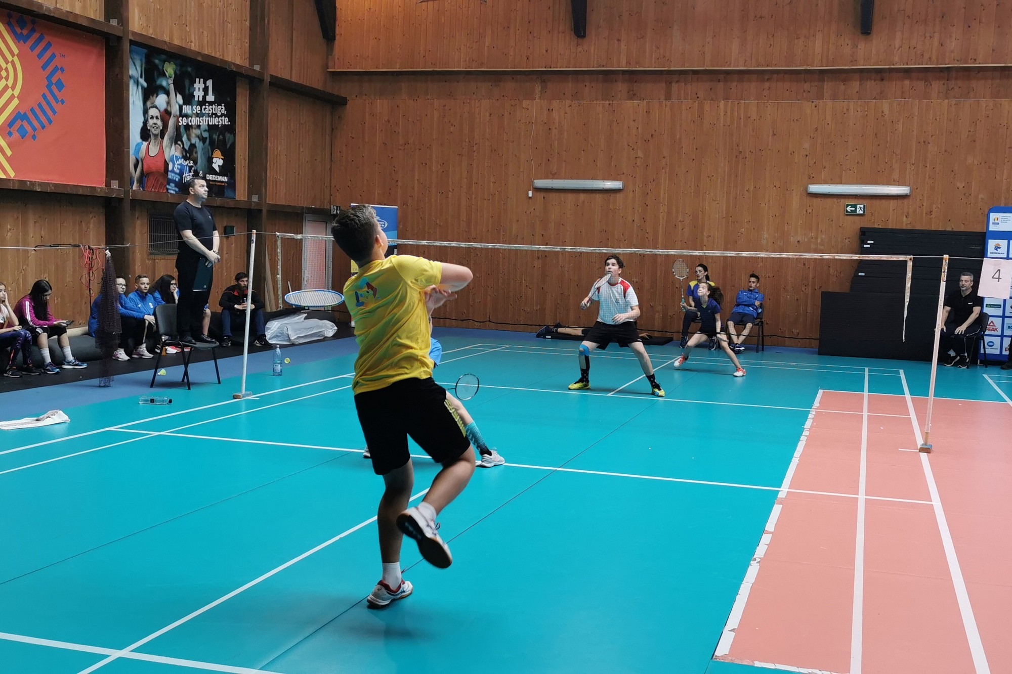 Pregatiresalatenisbadmintonevenimcompsalatenis2 2000