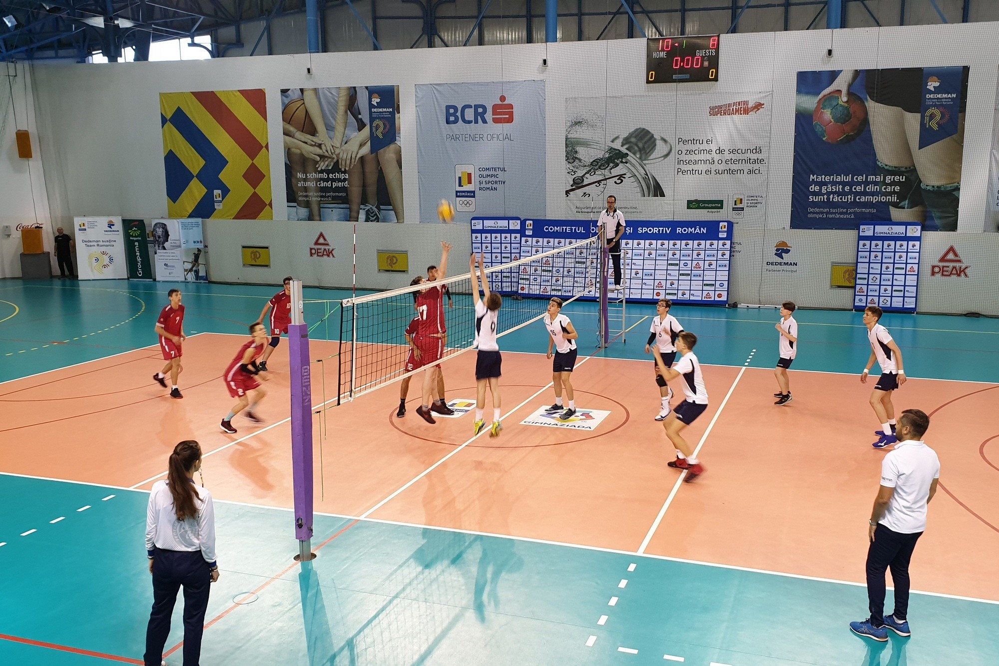 Salapolivalentagimnazcompetitievolei 2000