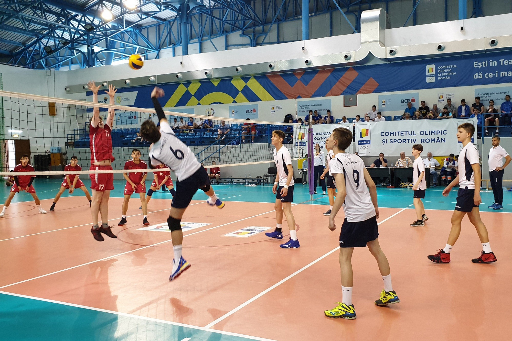 Salapolivalentagimnazcompetitievolei3 2000