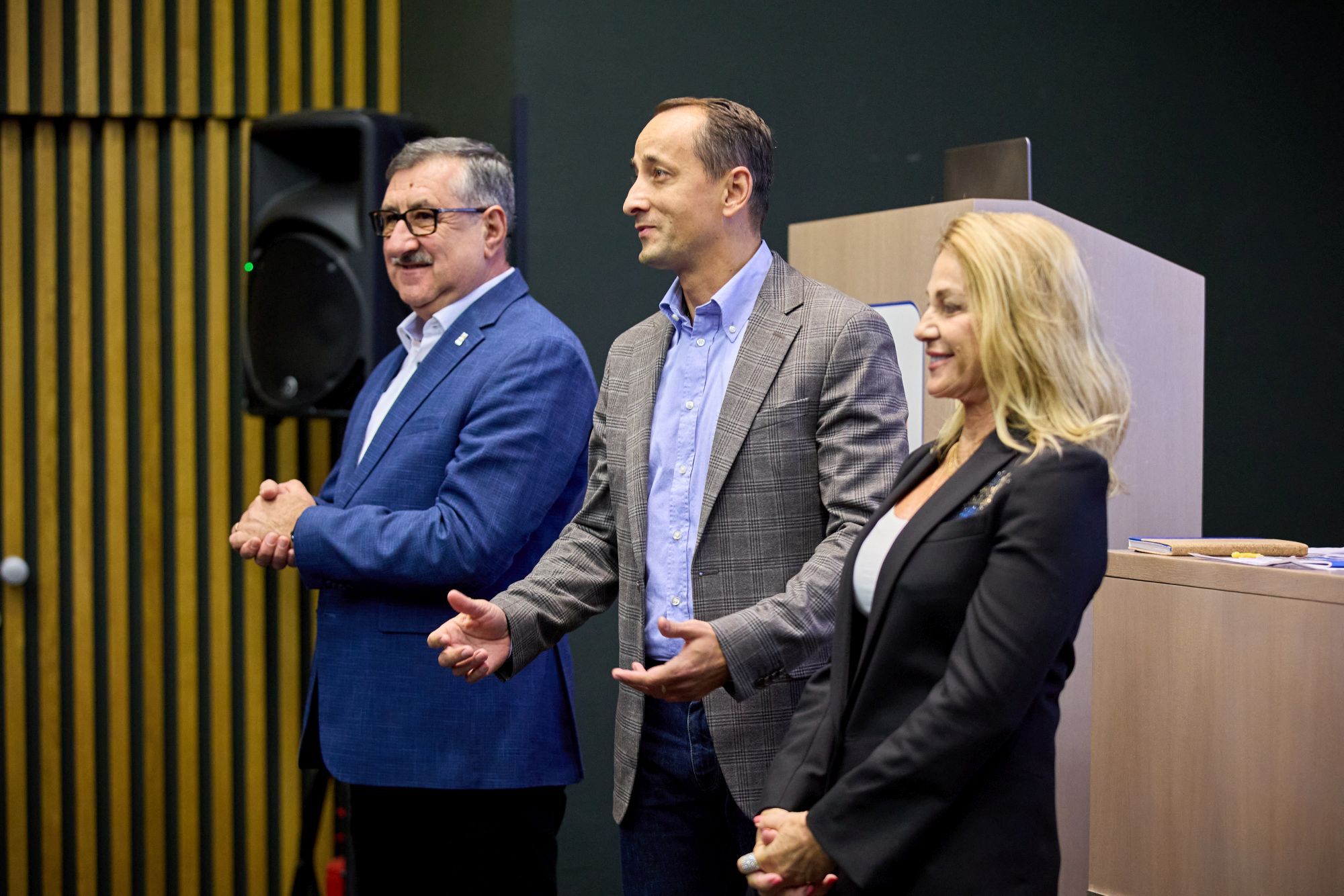 https://www.cosr.ro/img/c87f0c61-454f-46af-b5e5-1b365b8800d1/cosr-workshop-08-oct-226.jpg?fm=jpg&q=80&fit=max&crop=2000%2C1334%2C0%2C0