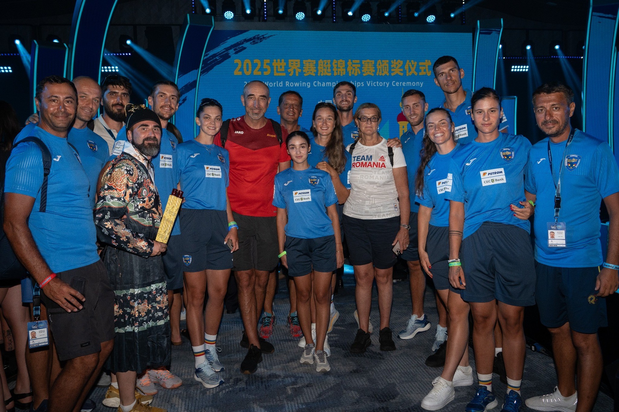 Canotaj 8 1 Mixt Aur Cm 2025 Anrenori Lipa