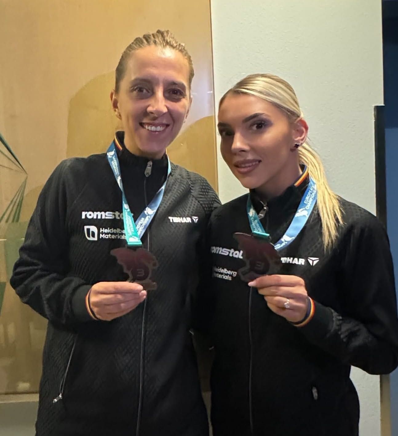 https://www.cosr.ro/img/d1524c7d-d64c-4a73-8c5c-ba6632025f9e/ce-tenis-masa-seniori-2026-bernadette-samara-bronz.jpeg?fm=jpg&q=80&fit=max&crop=1294%2C1415%2C0%2C0