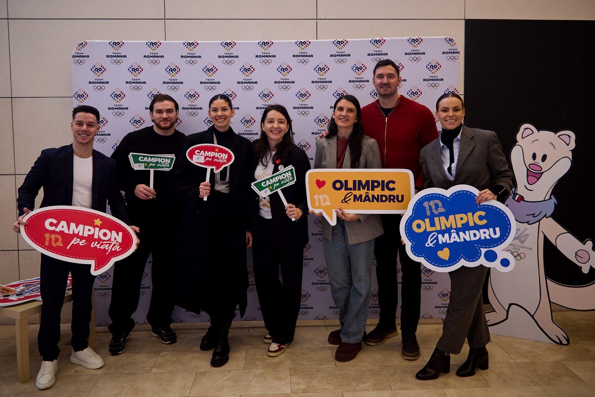 https://www.cosr.ro/img/d3e2707b-7969-40ad-bc39-99ae9ebacf25/cosr-athletes-forum-28-ianuarie-2025-group-photo-258.jpg?fm=jpg&q=80&fit=max&crop=2000%2C1333%2C0%2C0