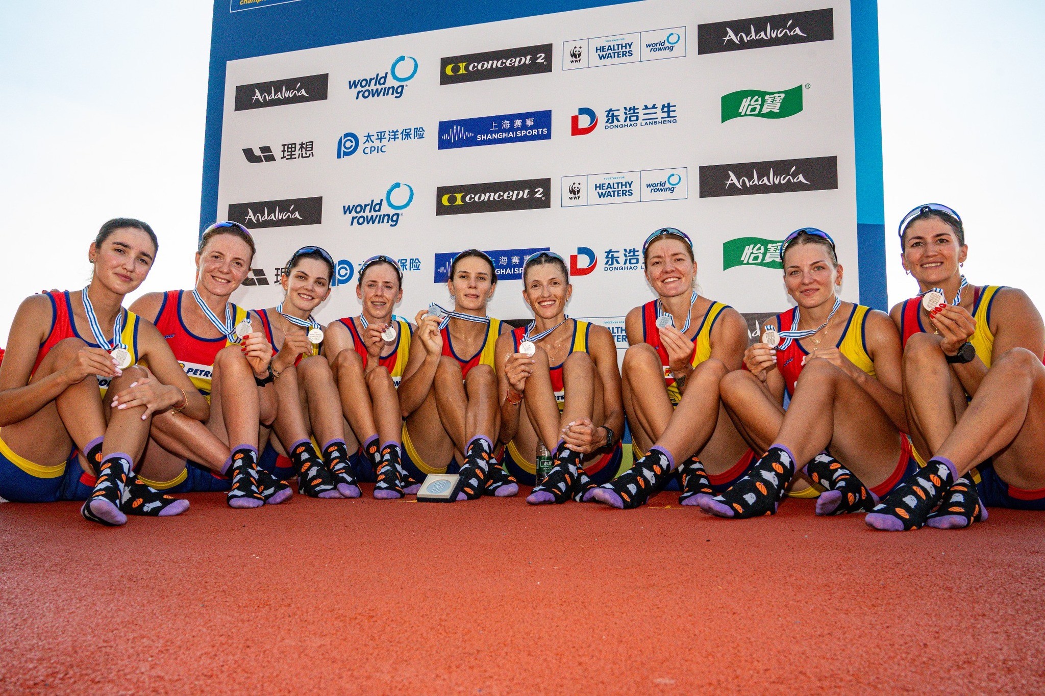 Canotaj 8 1 F Argint Cm 2025 3