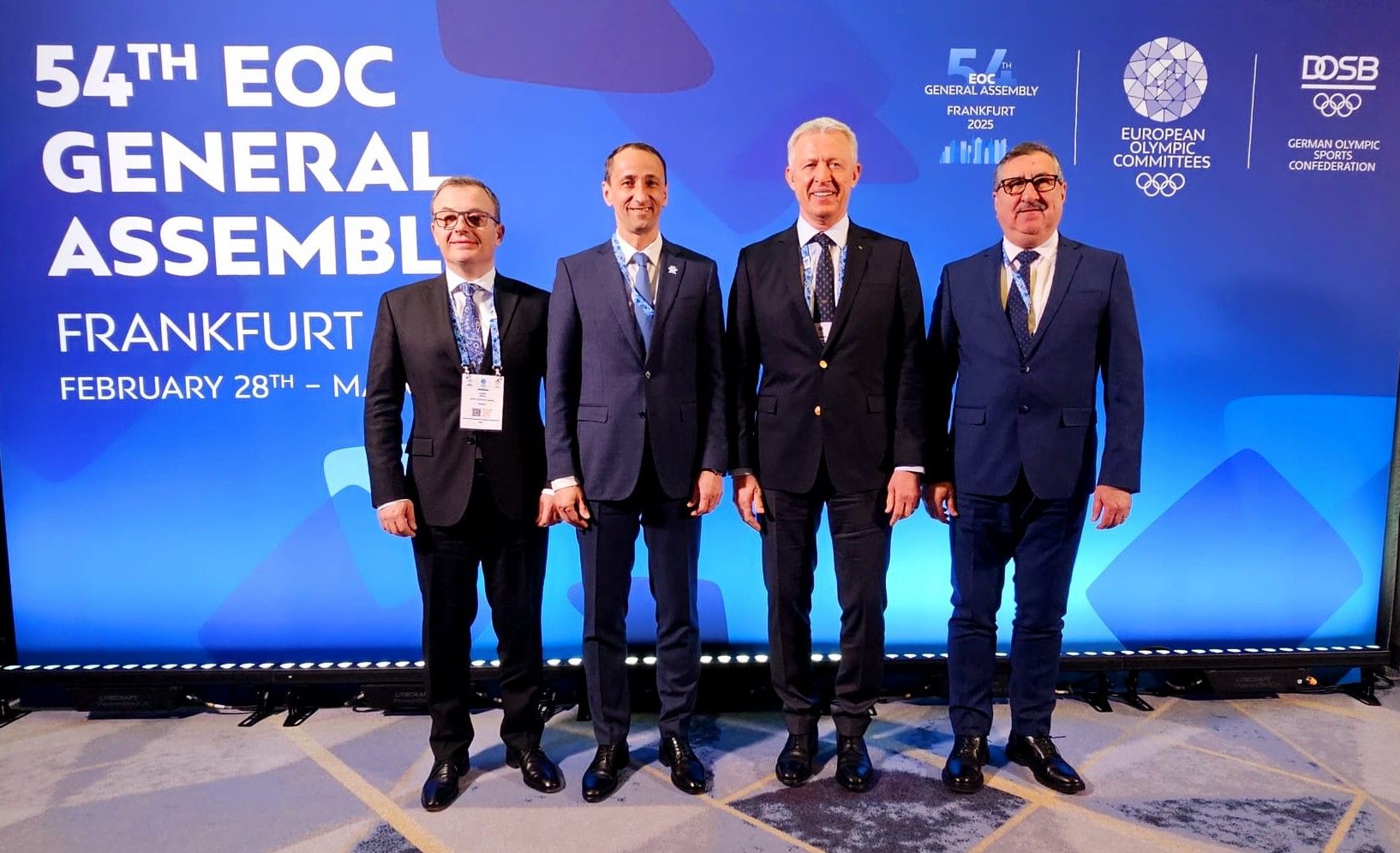 https://www.cosr.ro/img/f4e110c4-fe72-41e1-8528-c20b5d8b208a/alegeri-eoc-cova-boro-mora.jpg?fm=jpg&q=80&fit=max&crop=1634%2C996%2C0%2C0