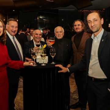 Cova Spiros Paniotzzi Kosovo 2024 2000