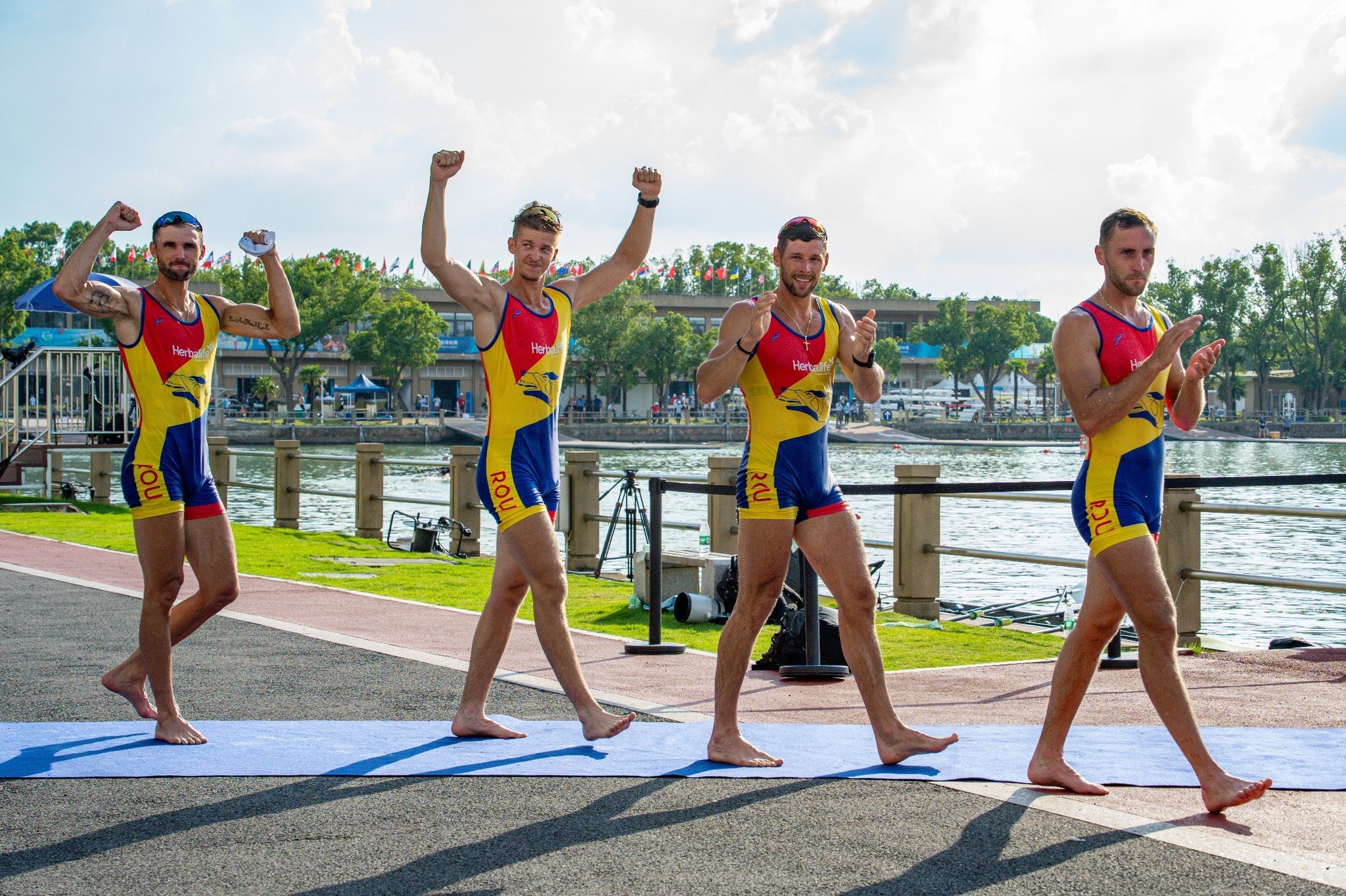 Canotaj M4 Argint Cm 2025 Victorie